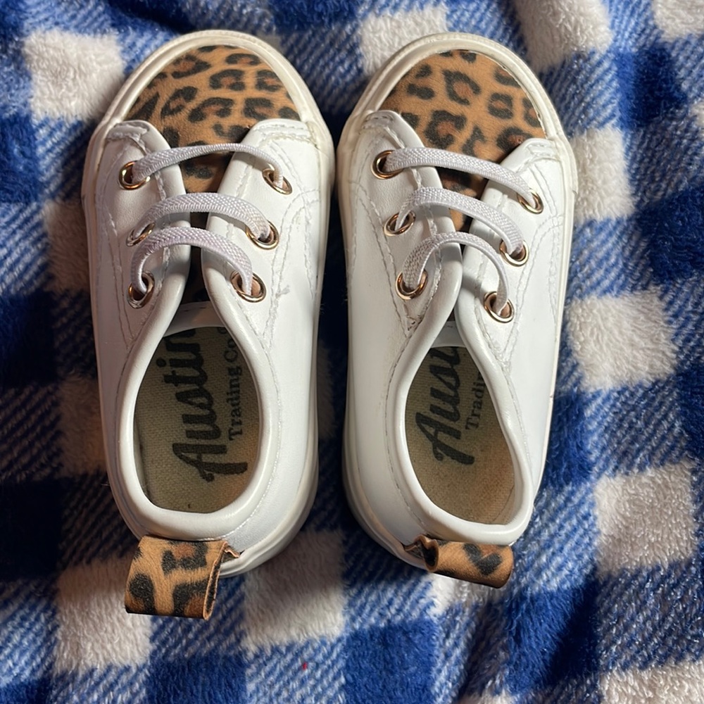 Toddler shoes